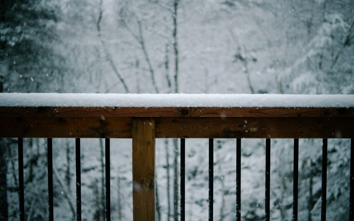 Outdoor Kitchens: Extending Your Cooking Space Onto the Deck This Summer Outdoor Kitchens: Extending Your Cooking Space Onto the Deck This Summer