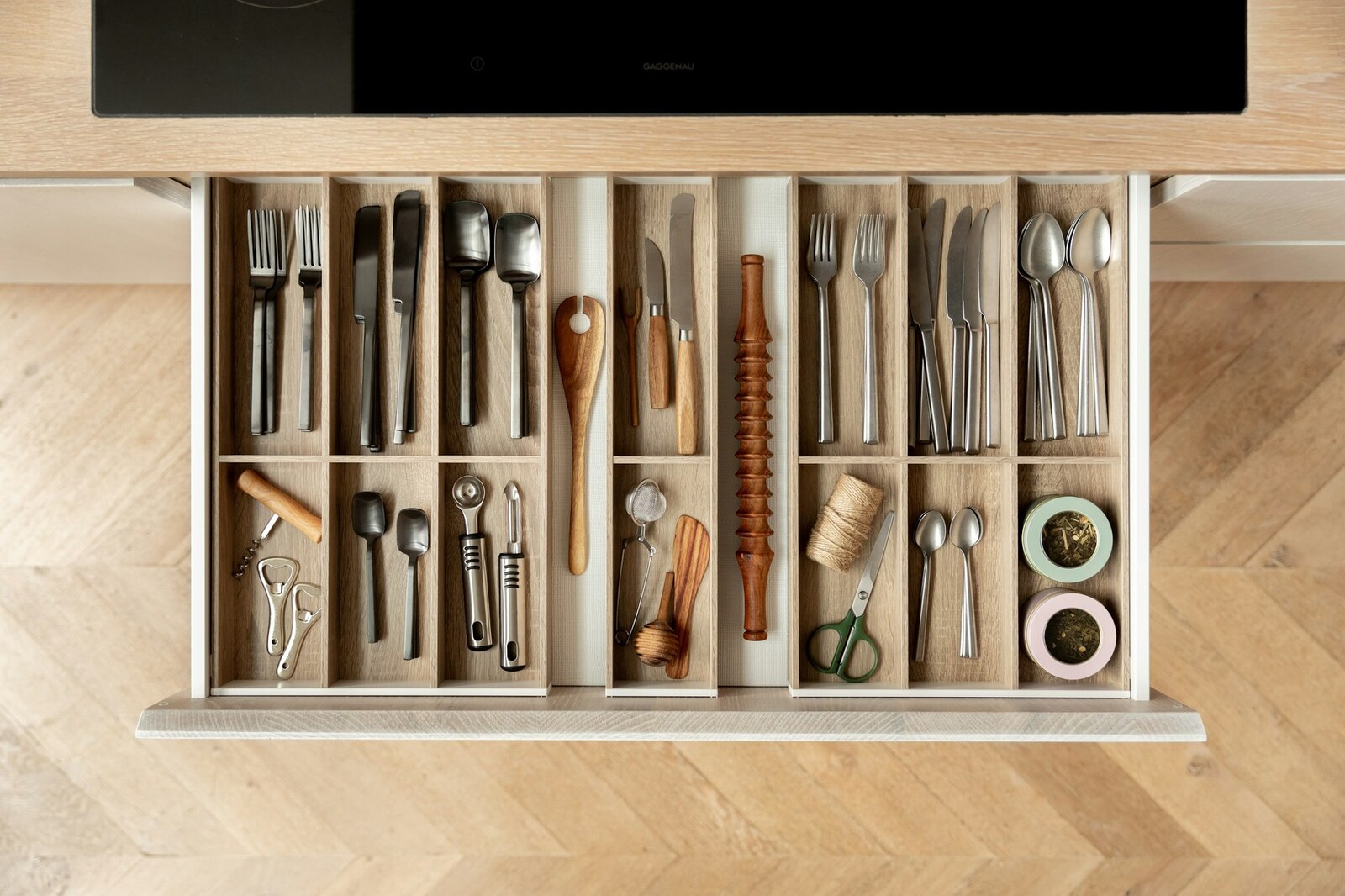 Inside the Cabinets: Pull-Outs and Fittings That Earn Their Keep Inside the Cabinets: Pull-Outs and Fittings That Earn Their Keep